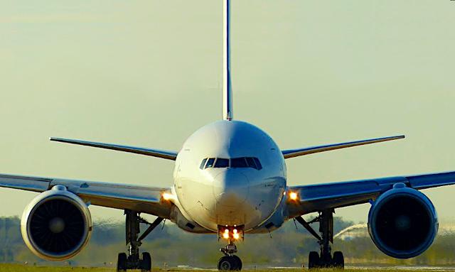 Boeing 777-200 LR